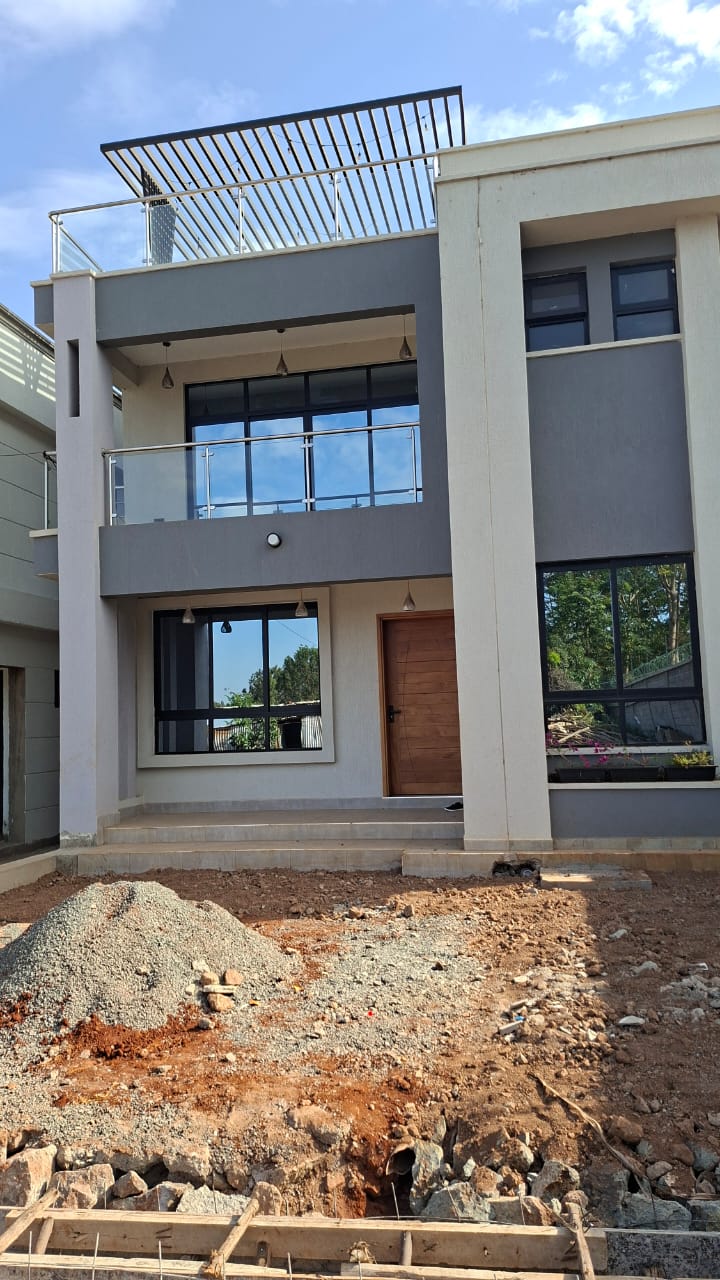 4-BEDROOM TOWNHOUSE WITH DSQ – KIAMBU ROAD